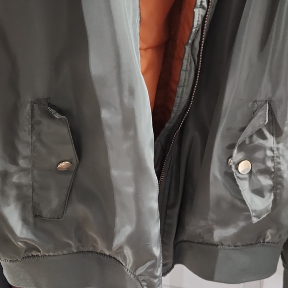Bomber Jacket - Picture 3 of 4